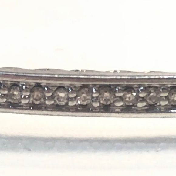 DAVID YURMAN Pave Outside Sterling Silver Bangle Bracelet. Size Medium - Picture 4 of 9